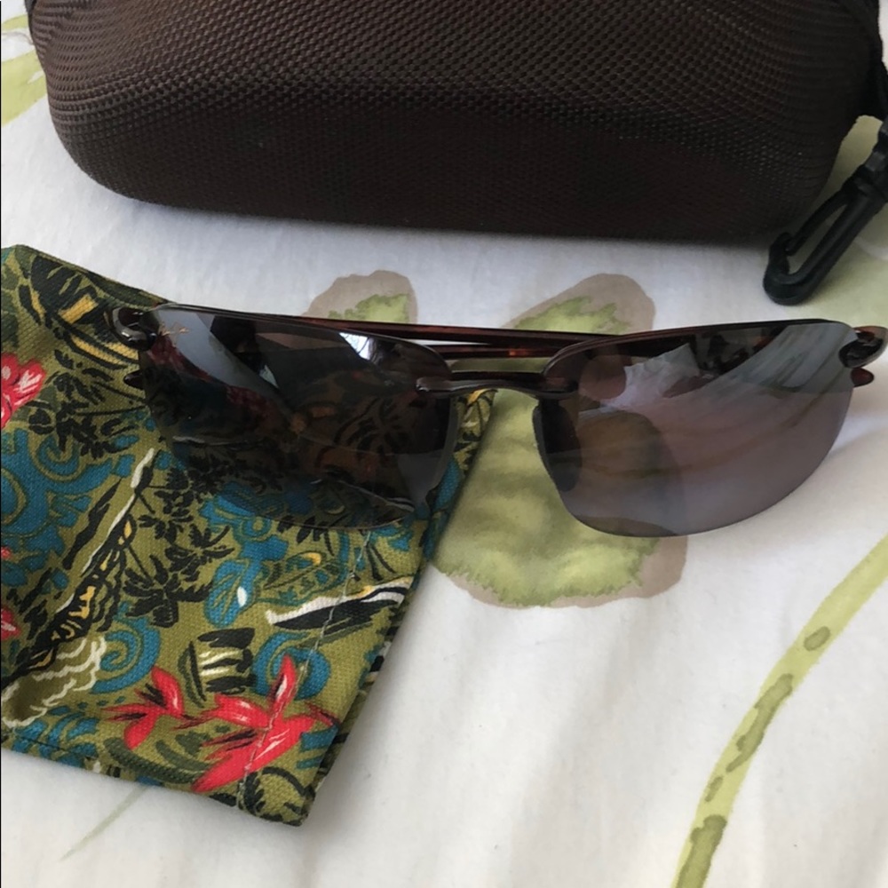Maui Jim glasses *offer up